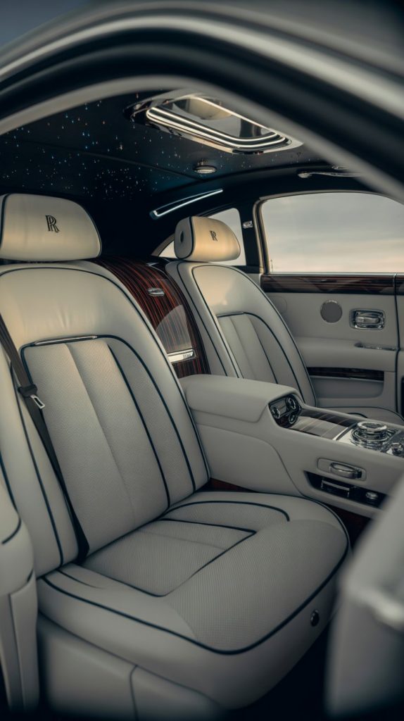 Rolls Royce Spectre – Ultra Luxury EV